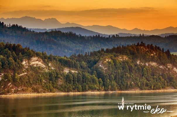 widok na Jezioro Czorsztyńskie